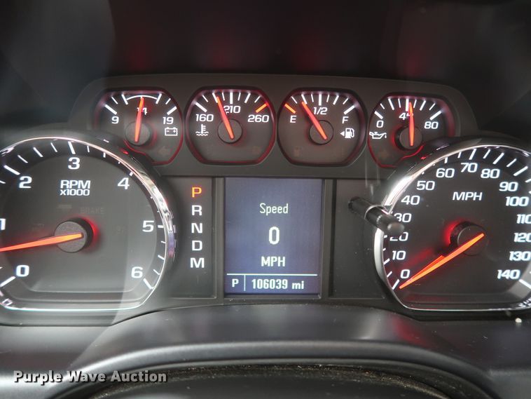 image for item HW9011 2015 Chevrolet Silverado 1500  Crew Cab pickup truck