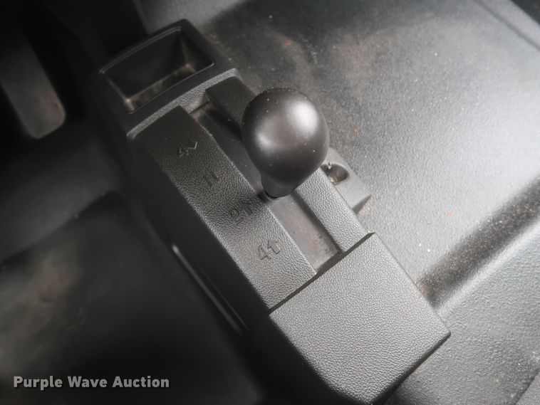 image for item HW9011 2015 Chevrolet Silverado 1500  Crew Cab pickup truck