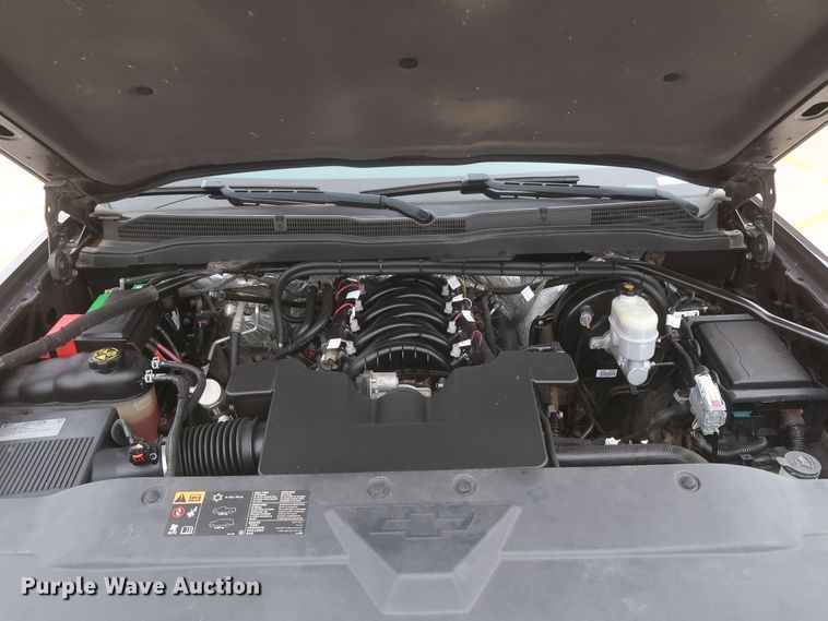 image for item HW9011 2015 Chevrolet Silverado 1500  Crew Cab pickup truck