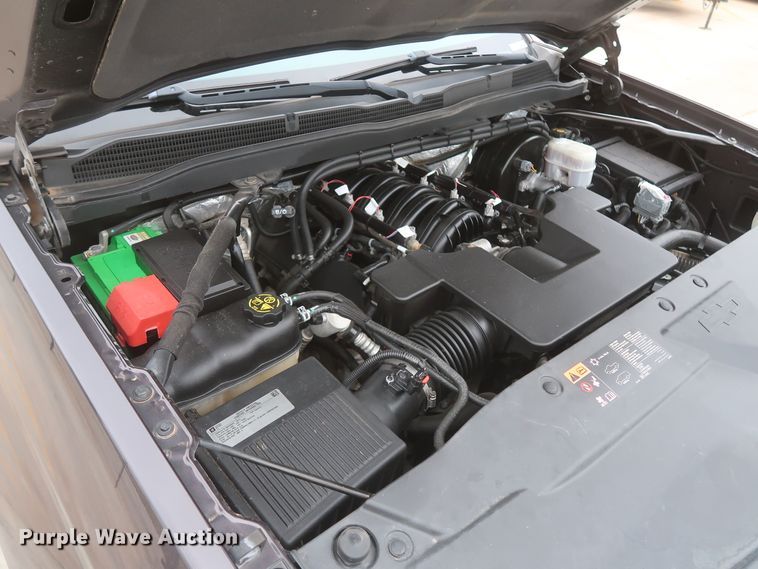 image for item HW9011 2015 Chevrolet Silverado 1500  Crew Cab pickup truck