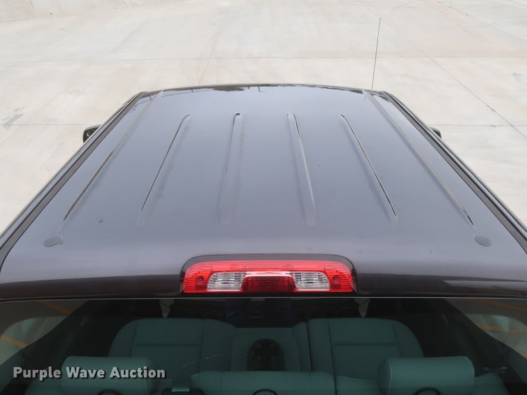 image for item HW9011 2015 Chevrolet Silverado 1500  Crew Cab pickup truck