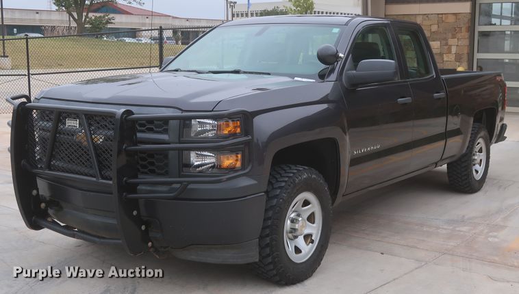 image for item HW9012 2015 Chevrolet Silverado 1500  Double Cab pickup truck