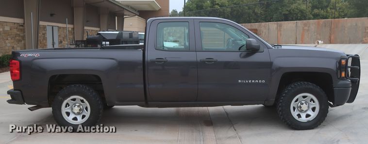 image for item HW9012 2015 Chevrolet Silverado 1500  Double Cab pickup truck
