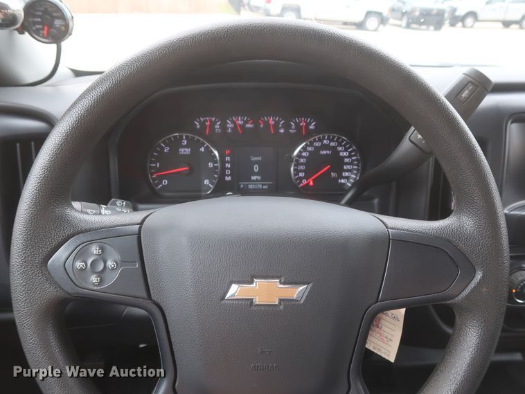 image for item HW9012 2015 Chevrolet Silverado 1500  Double Cab pickup truck