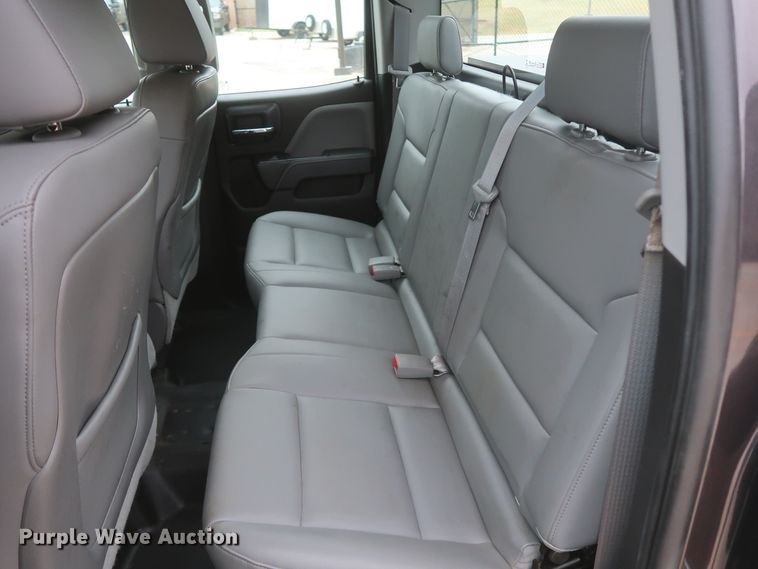 image for item HW9012 2015 Chevrolet Silverado 1500  Double Cab pickup truck