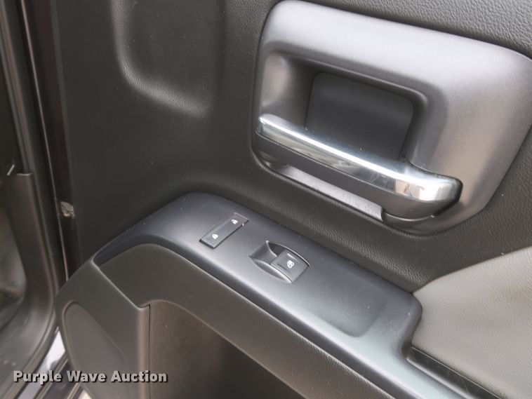 image for item HW9012 2015 Chevrolet Silverado 1500  Double Cab pickup truck