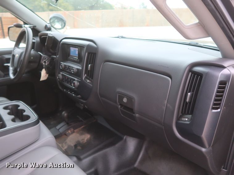 image for item HW9012 2015 Chevrolet Silverado 1500  Double Cab pickup truck