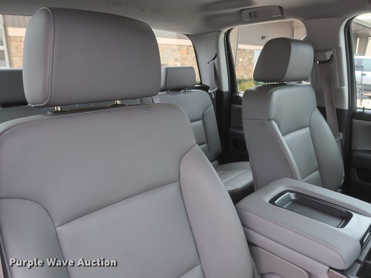 image for item HW9012 2015 Chevrolet Silverado 1500  Double Cab pickup truck