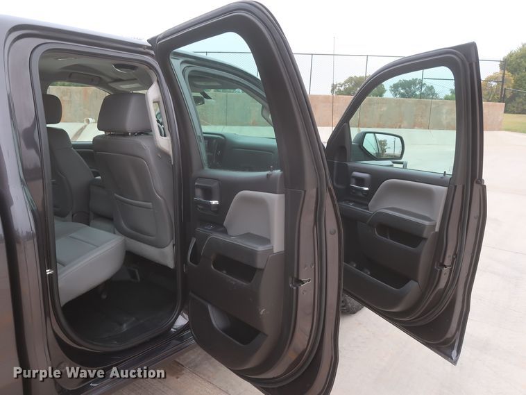 image for item HW9012 2015 Chevrolet Silverado 1500  Double Cab pickup truck