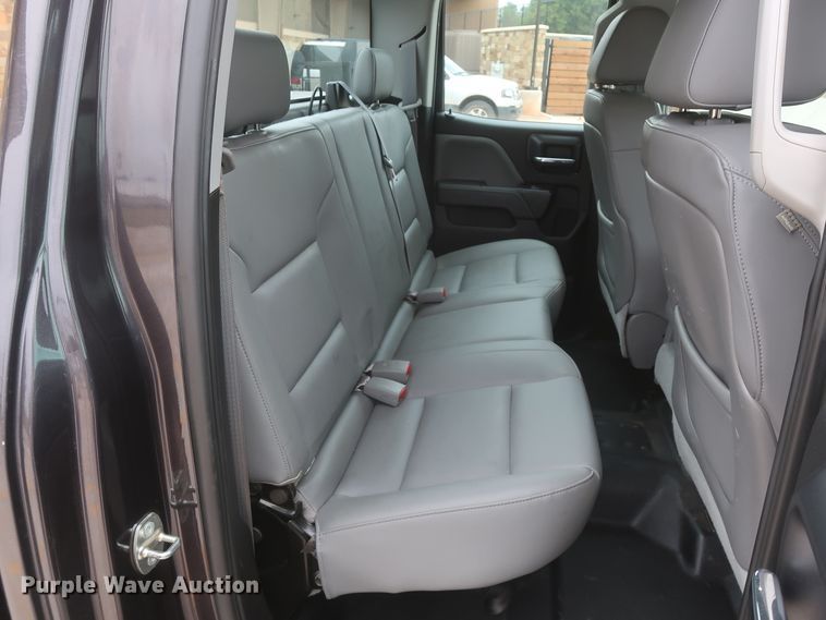 image for item HW9012 2015 Chevrolet Silverado 1500  Double Cab pickup truck