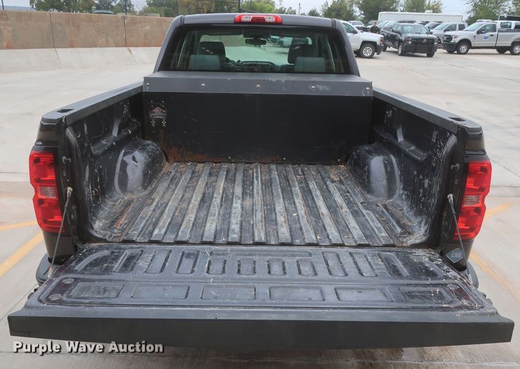 image for item HW9012 2015 Chevrolet Silverado 1500  Double Cab pickup truck