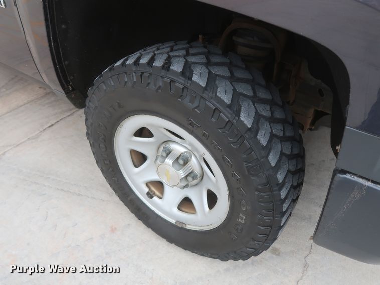 image for item HW9012 2015 Chevrolet Silverado 1500  Double Cab pickup truck