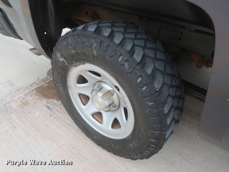 image for item HW9012 2015 Chevrolet Silverado 1500  Double Cab pickup truck