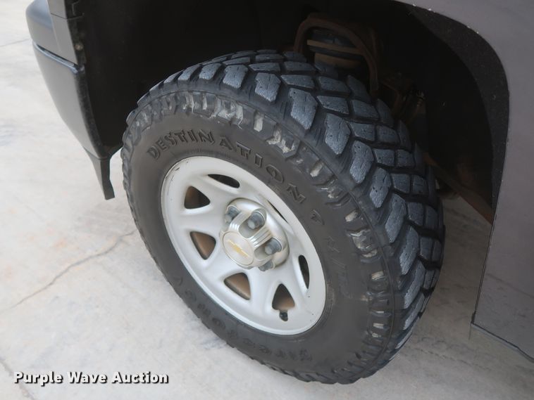 image for item HW9012 2015 Chevrolet Silverado 1500  Double Cab pickup truck