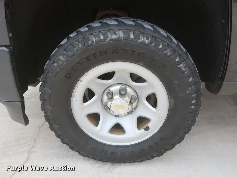 image for item HW9012 2015 Chevrolet Silverado 1500  Double Cab pickup truck