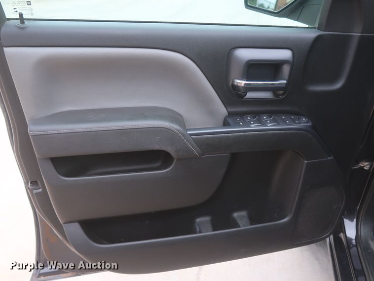 image for item HW9013 2015 Chevrolet Silverado 1500  Double Cab pickup truck