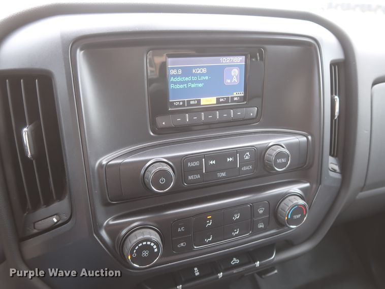 image for item HW9013 2015 Chevrolet Silverado 1500  Double Cab pickup truck