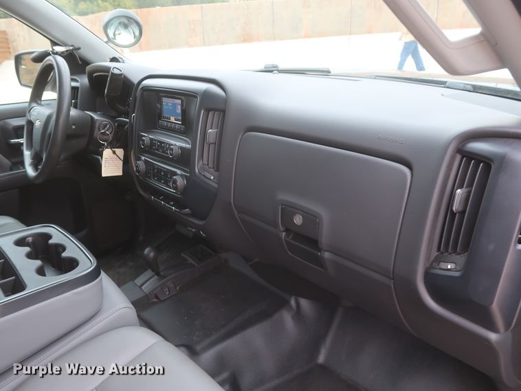 image for item HW9013 2015 Chevrolet Silverado 1500  Double Cab pickup truck