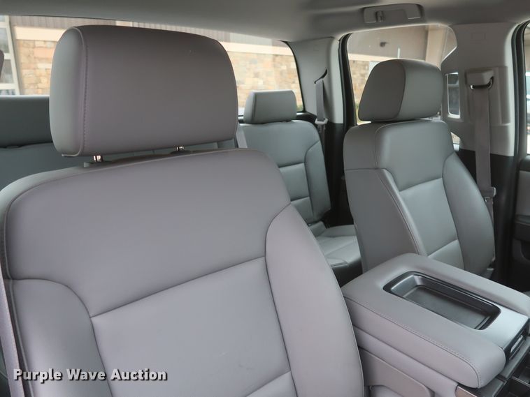 image for item HW9013 2015 Chevrolet Silverado 1500  Double Cab pickup truck