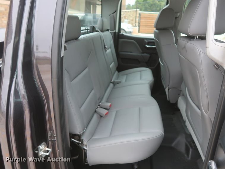 image for item HW9013 2015 Chevrolet Silverado 1500  Double Cab pickup truck