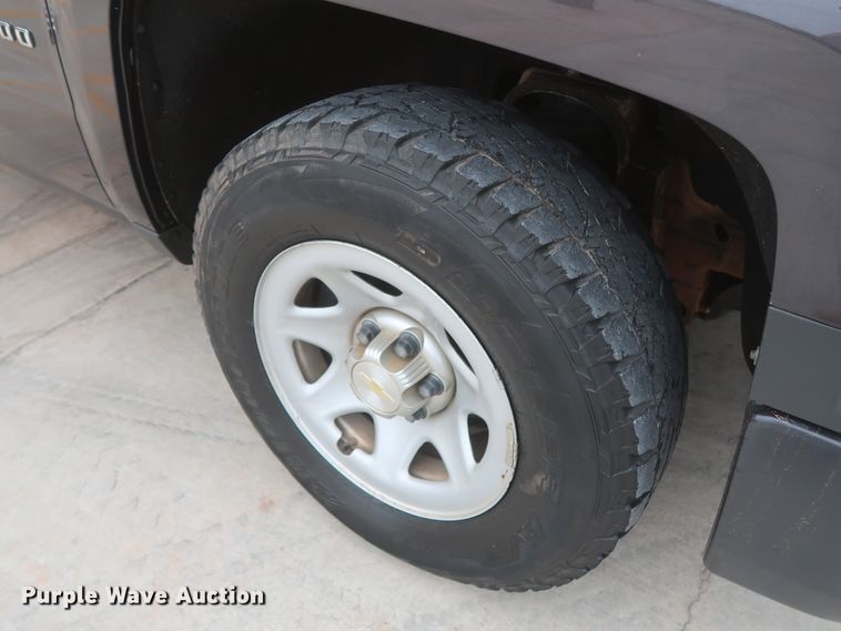 image for item HW9013 2015 Chevrolet Silverado 1500  Double Cab pickup truck