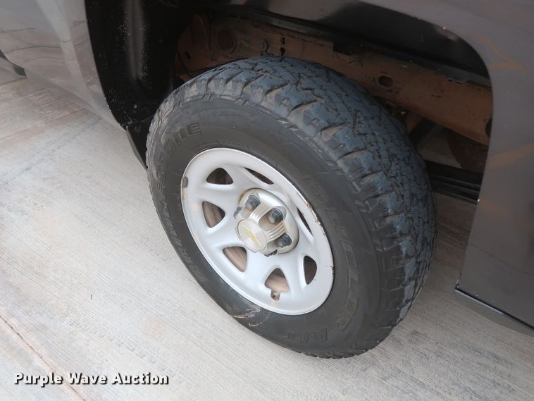 image for item HW9013 2015 Chevrolet Silverado 1500  Double Cab pickup truck