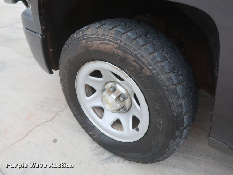 image for item HW9013 2015 Chevrolet Silverado 1500  Double Cab pickup truck