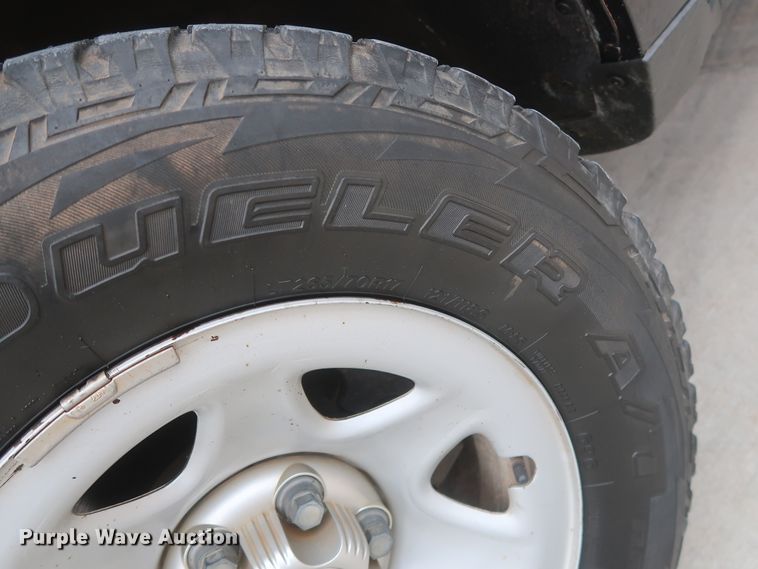 image for item HW9013 2015 Chevrolet Silverado 1500  Double Cab pickup truck