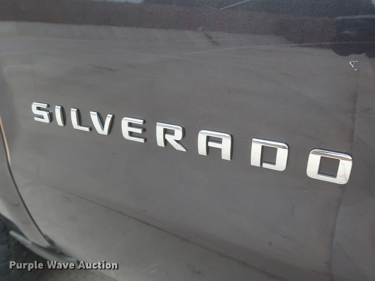 image for item HW9013 2015 Chevrolet Silverado 1500  Double Cab pickup truck