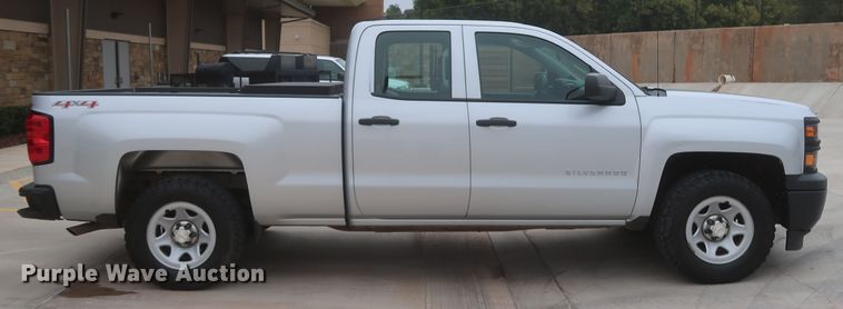 image for item HW9014 2015 Chevrolet Silverado 1500  Double Cab pickup truck
