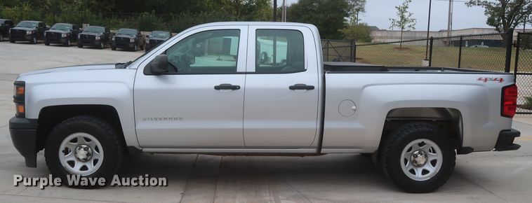image for item HW9014 2015 Chevrolet Silverado 1500  Double Cab pickup truck