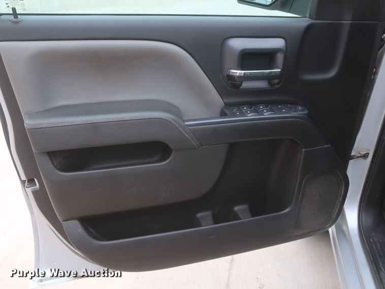 image for item HW9014 2015 Chevrolet Silverado 1500  Double Cab pickup truck