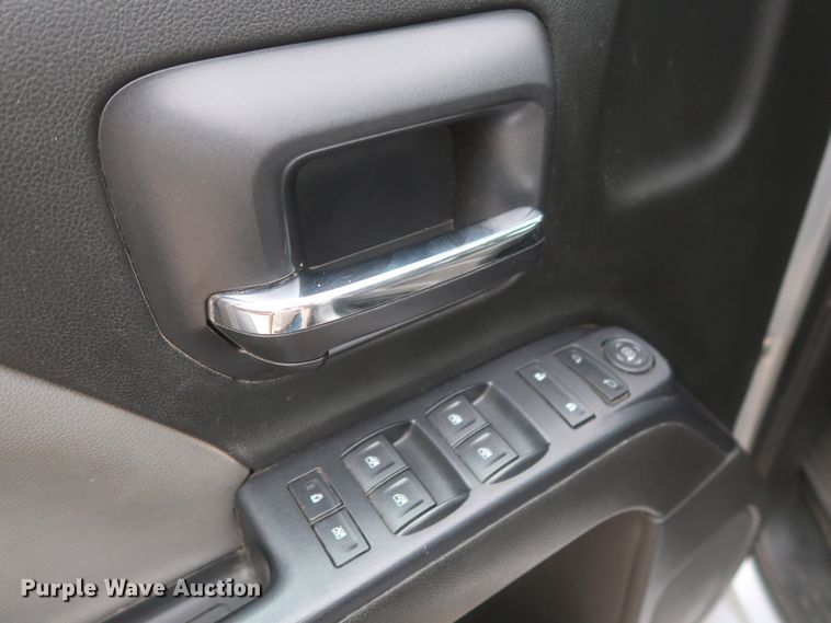 image for item HW9014 2015 Chevrolet Silverado 1500  Double Cab pickup truck