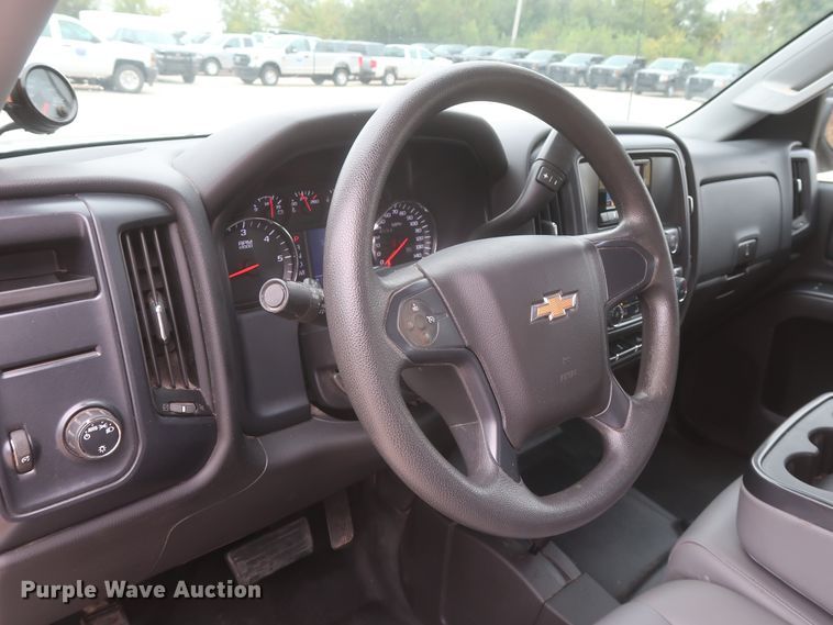 image for item HW9014 2015 Chevrolet Silverado 1500  Double Cab pickup truck