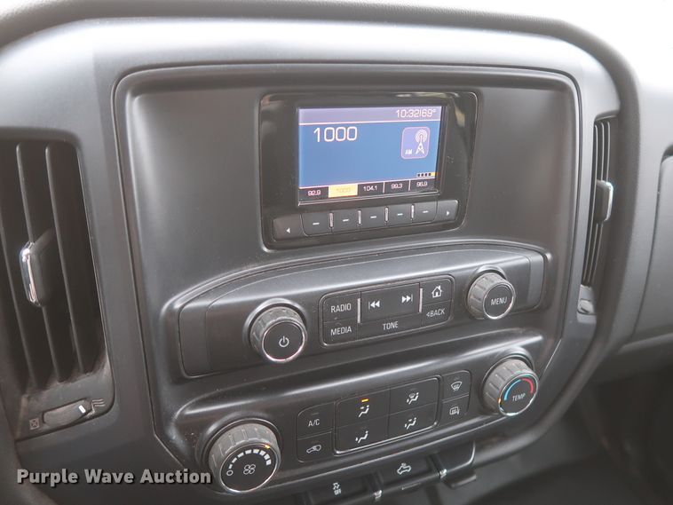 image for item HW9014 2015 Chevrolet Silverado 1500  Double Cab pickup truck