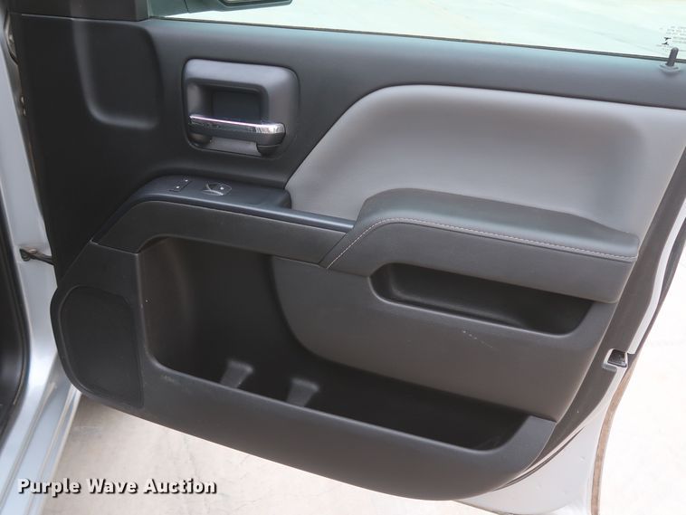 image for item HW9014 2015 Chevrolet Silverado 1500  Double Cab pickup truck