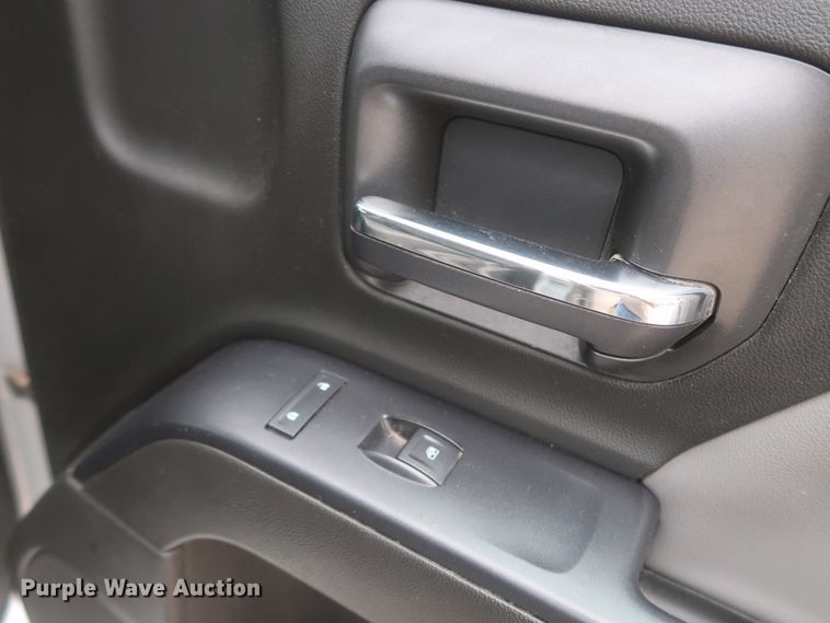 image for item HW9014 2015 Chevrolet Silverado 1500  Double Cab pickup truck