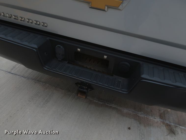 image for item HW9014 2015 Chevrolet Silverado 1500  Double Cab pickup truck