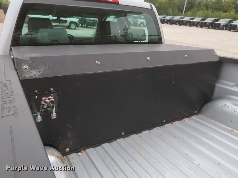 image for item HW9014 2015 Chevrolet Silverado 1500  Double Cab pickup truck