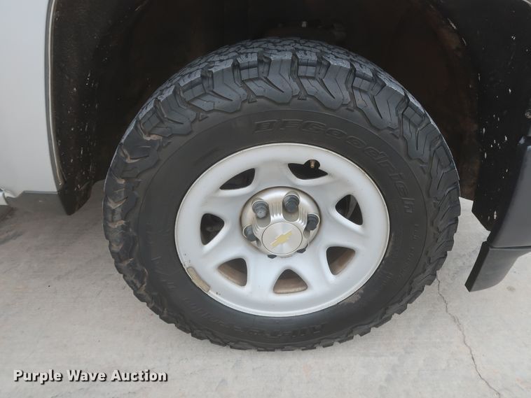 image for item HW9014 2015 Chevrolet Silverado 1500  Double Cab pickup truck