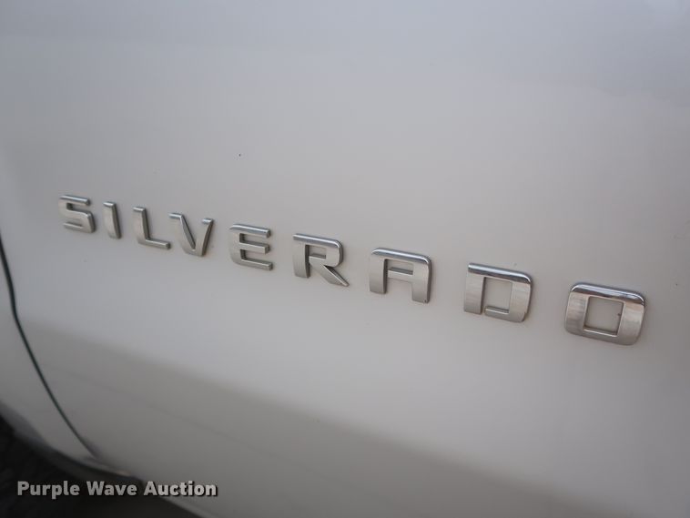 image for item HW9014 2015 Chevrolet Silverado 1500  Double Cab pickup truck