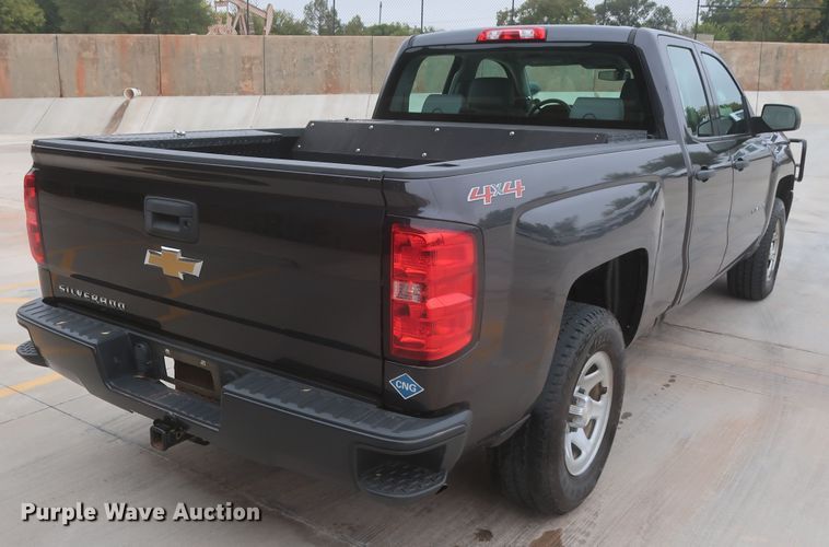 image for item HW9015 2016 Chevrolet Silverado 1500  Double Cab pickup truck