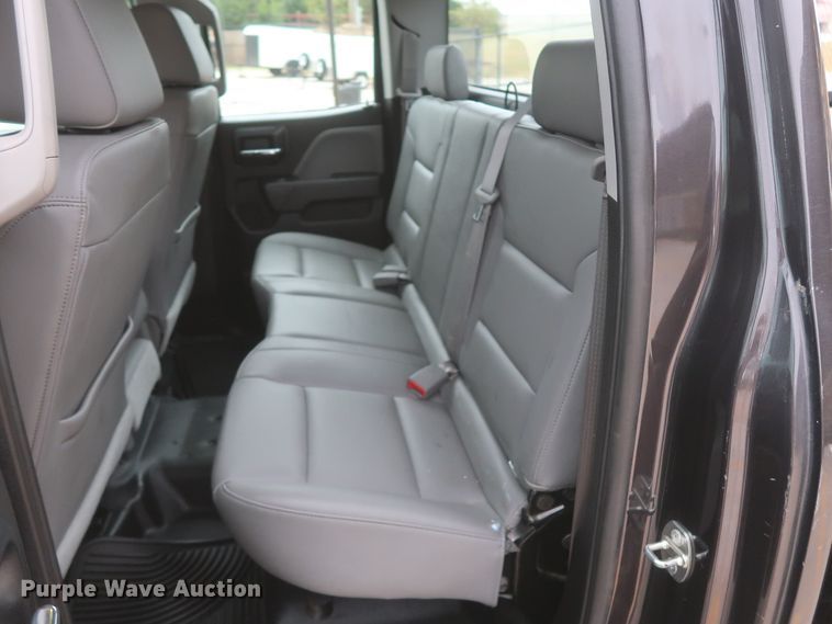 image for item HW9015 2016 Chevrolet Silverado 1500  Double Cab pickup truck