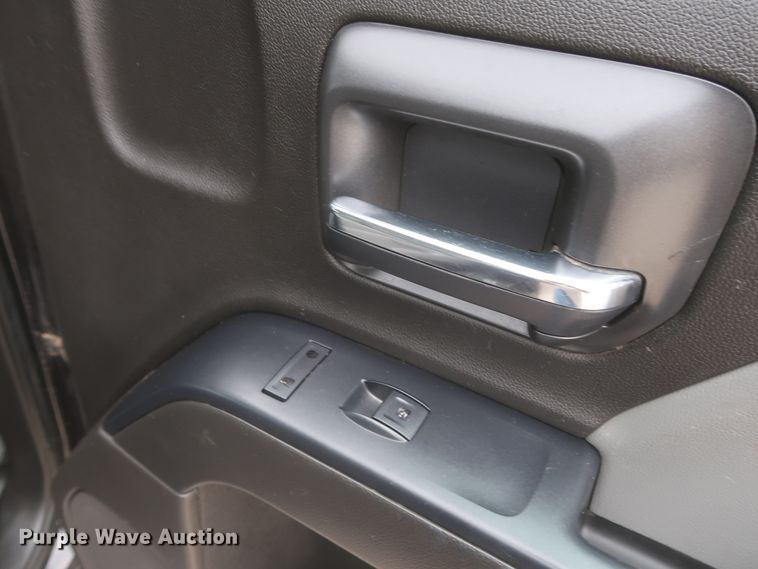 image for item HW9015 2016 Chevrolet Silverado 1500  Double Cab pickup truck