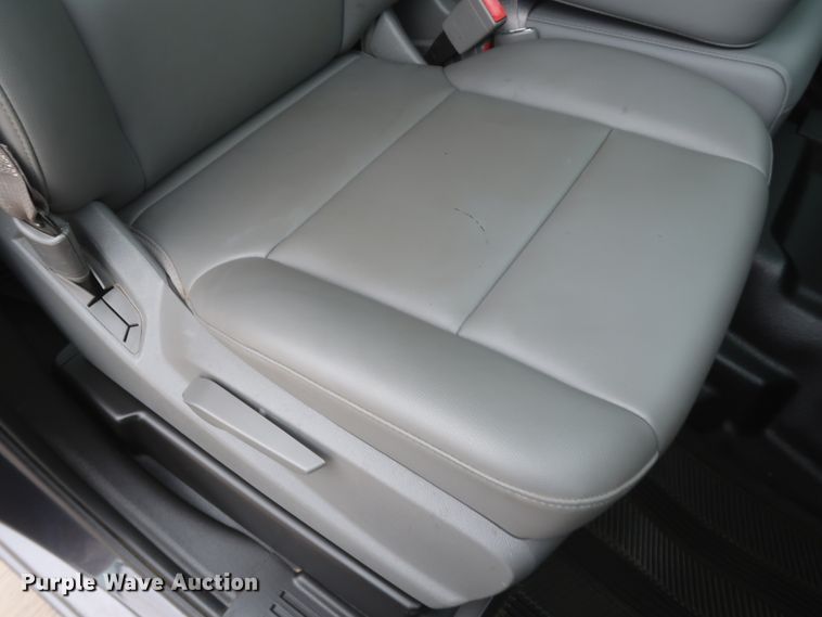 image for item HW9015 2016 Chevrolet Silverado 1500  Double Cab pickup truck