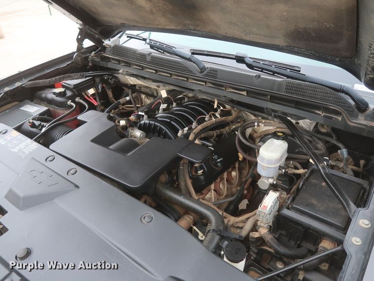 image for item HW9015 2016 Chevrolet Silverado 1500  Double Cab pickup truck