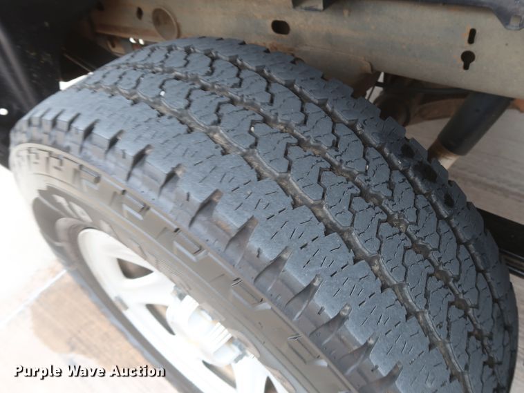 image for item HW9015 2016 Chevrolet Silverado 1500  Double Cab pickup truck