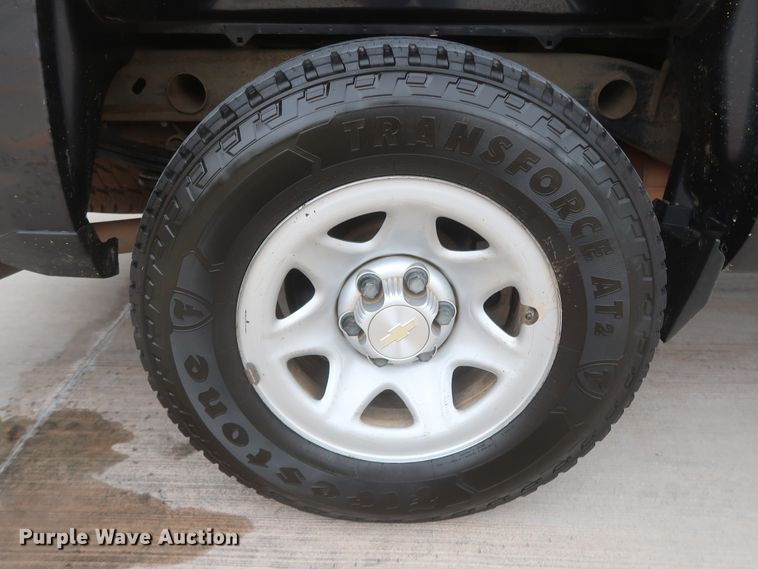 image for item HW9015 2016 Chevrolet Silverado 1500  Double Cab pickup truck