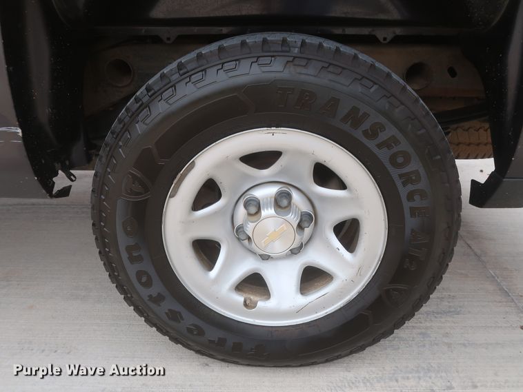 image for item HW9015 2016 Chevrolet Silverado 1500  Double Cab pickup truck