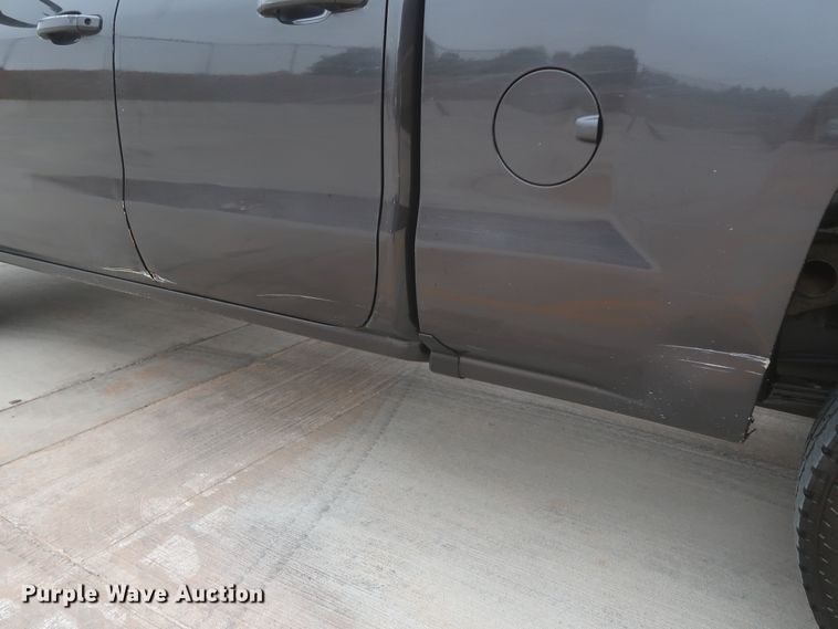 image for item HW9015 2016 Chevrolet Silverado 1500  Double Cab pickup truck